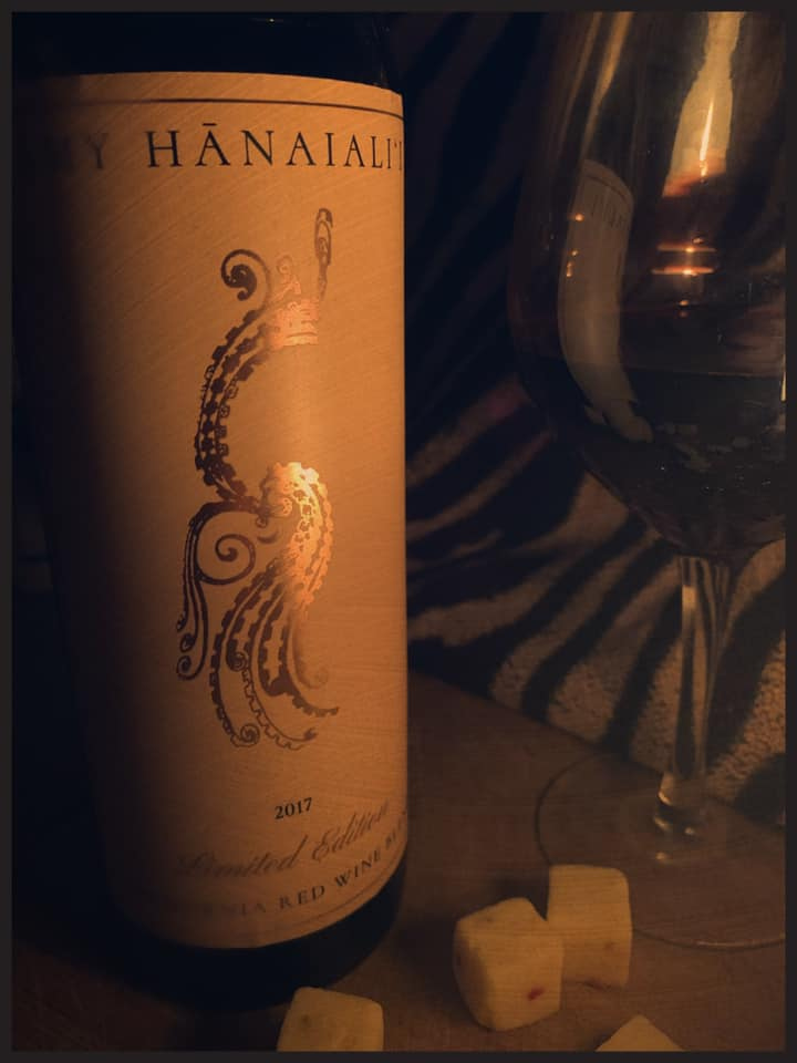 Thirsty Thursday! Enjoy Hanaiali'i Wines and visit your local @minitstophawaii store if you're in Hawaii!
.
.
.
.
.
#Smallbusinesshawaii #hawaiismallbusiness #collabhawaii #supportlocalhawaii
#hirelocal #mauibusiness
#luckywelivehawaii #hawaiientrepreneur
#myalohatimes