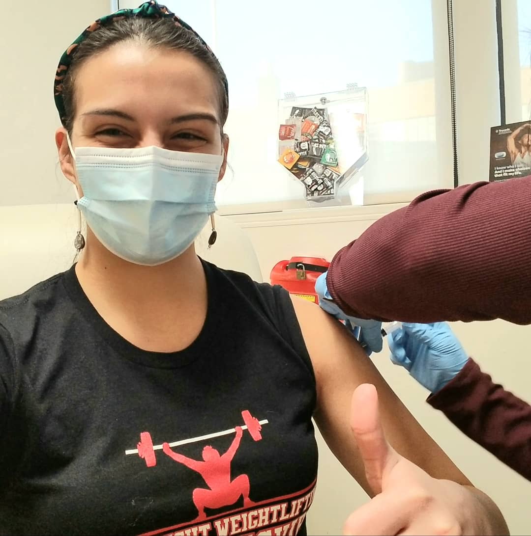 Lala_Forrest's tweet photo. @aaipdocs 1st dose today. Doing what I can to protect our elders. Together, we can fight COVID-19. https://t.co/7I95ap1iFn