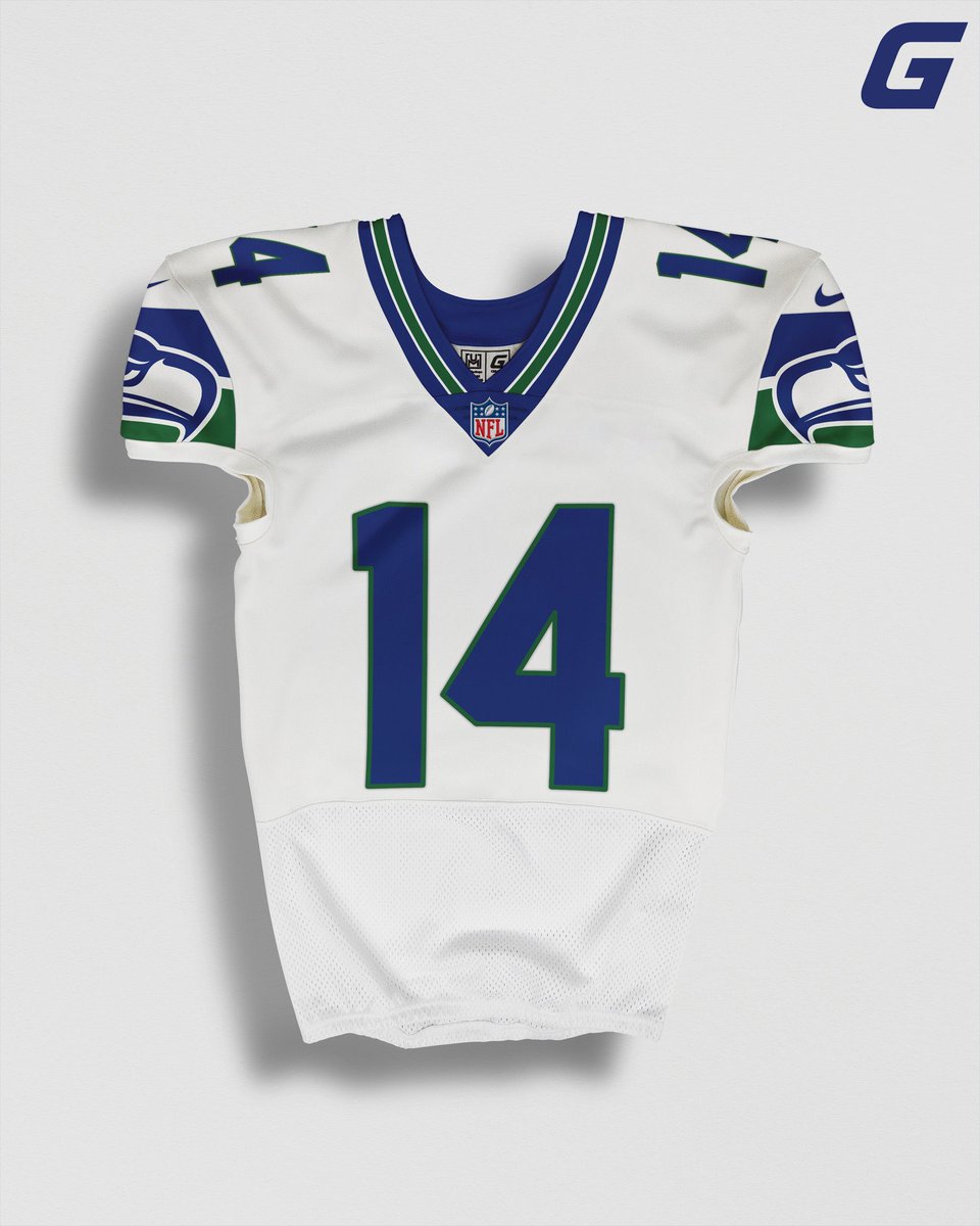 simplyseattle's tweet image. Loving these updated throwbacks from @GrantGoldberg and @unimockups. Hawks fans - how cool would these be?