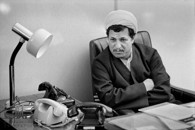 MFasegh's tweet photo. #hashemi #هاشمی_رفسنجانی 🌹 https://t.co/rXqJjku5UA