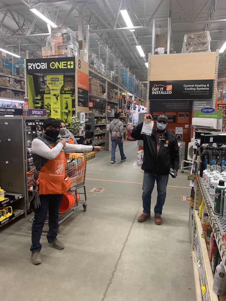 Yaw receiving his associate of the month award. Well deserved Yaw.   <a href="/YetiCruz/">Yethcika Cruz</a> <a href="/hmalak/">Sam</a> <a href="/MarkMichaud4/">Mark Michaud</a> <a href="/AcevedoRosemary/">Rosemary</a> <a href="/JCHomeDepot/">John Carr</a>
