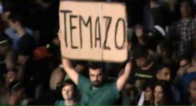Thegoddesevilla's tweet photo. Solo vengo a decir 

TUS BESOS OUT NOW https://t.co/XhNG4tPTao