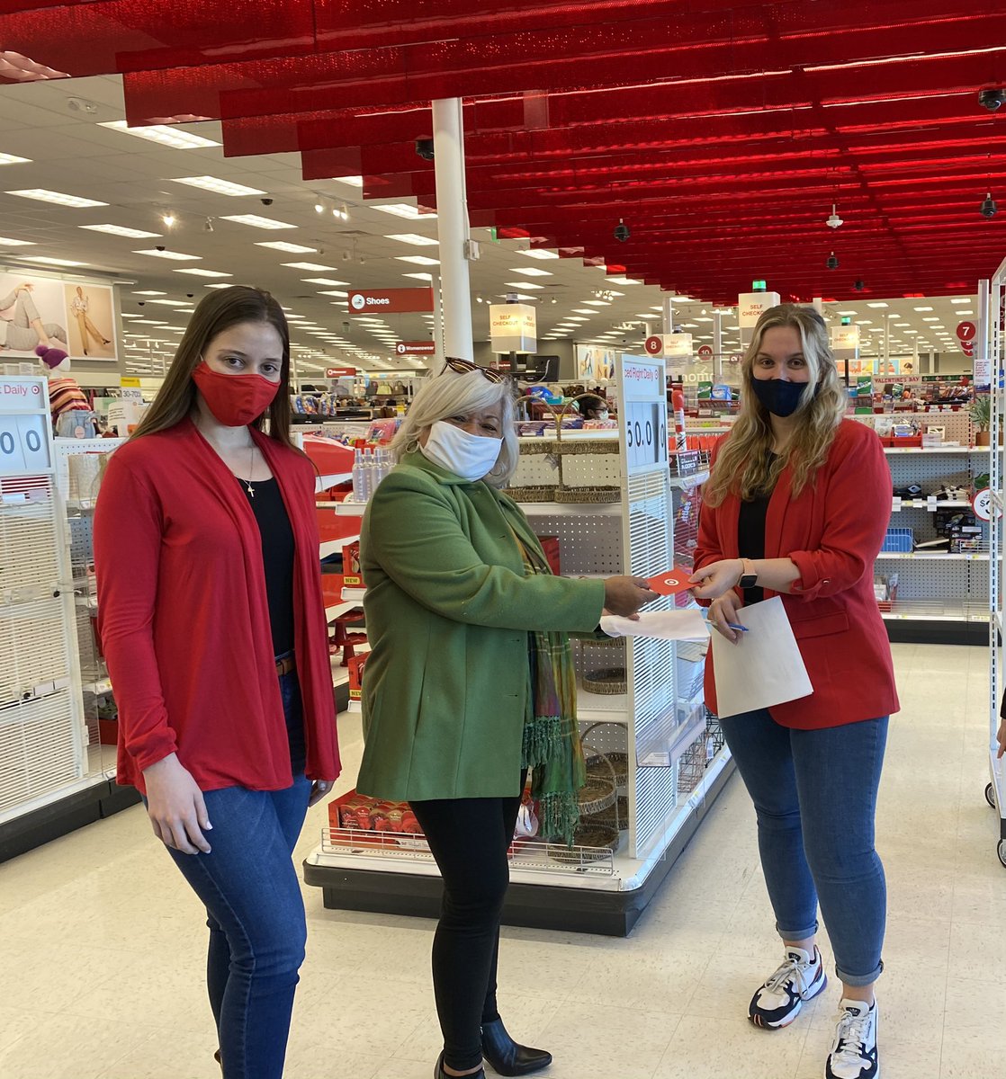 Had the privilege today of working with <a href="/ssisters1/">StrengthenOurSisters</a> .. an amazing organization who helps women in need #T3290 <a href="/BayleighLaforge/">Backroom| ROOM Rewards Live!</a> <a href="/LeaderEmz/">Emily Mcpherson</a>