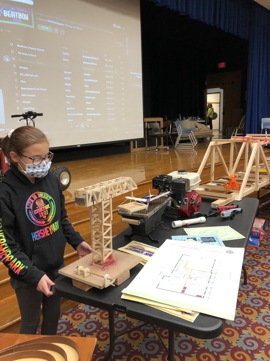 Another great day of #CCHS presentations. Our 8th graders have a lot of options next year! #FalconPride <a href="/CCHS_TECH_AG/">CCHS TECH ED & AG</a> <a href="/cchstoday/">CCHS Today</a> @CGCarmona <a href="/MrGCCPrincipal/">Christopher M. Groff</a>