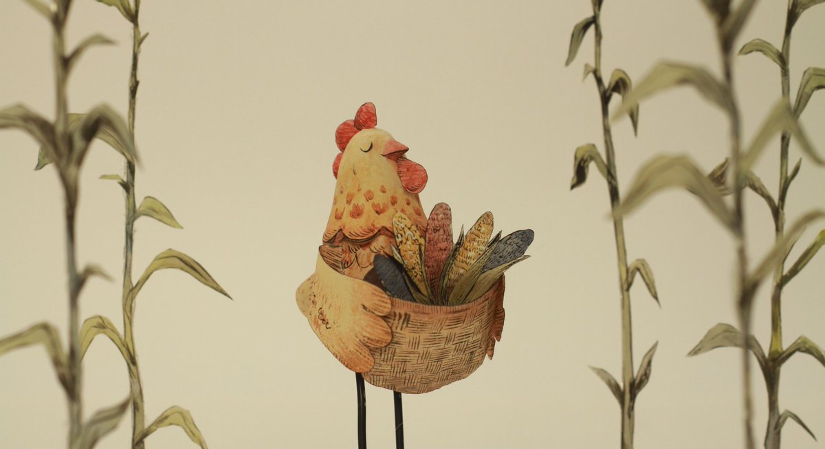 Hey everyone, I'm Emily, I'm an illustrator from LA who also writes and works in stop motion fabrication. Hope everyone is having a great day!