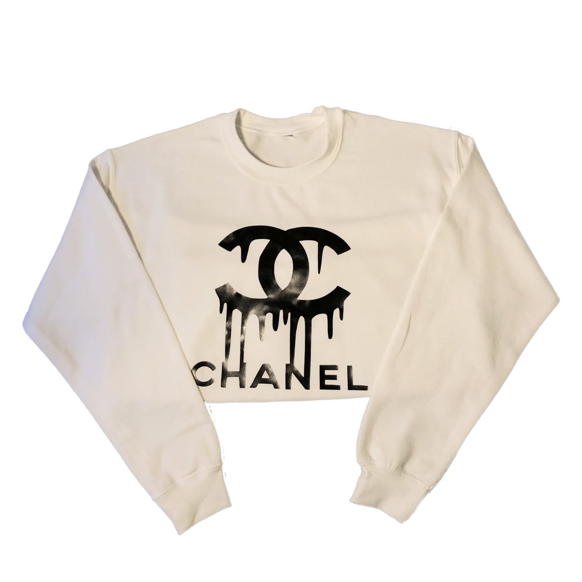 designerluxlab's tweet photo. Our designer inspired crews in the color white 🤍 
.
.
.
.
All crews are available in Black, White, and Sand. 
#Designerinspired #DesignerLuxLab #Dior #Givenchy #Chanel #ChanelDrip #Crew https://t.co/mLS89UBPue