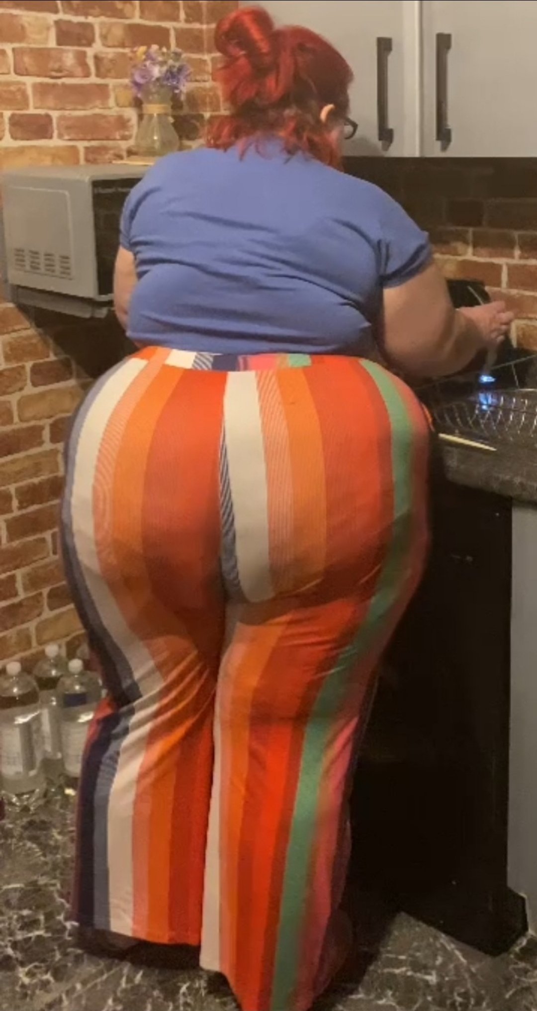 Spreading ssbbw ass