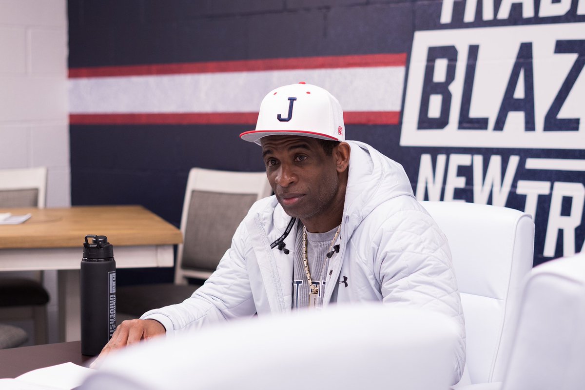 desjjones's tweet photo. the gameplan 📝
@DeionSanders @GoJSUTigers @GoJSUTigersFB @barstoolsports 
📸: @HeartBProd https://t.co/WT9wwohvSV