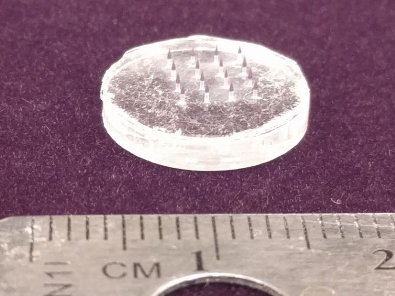 julija9j's tweet photo. 👇British Scientists Developing World’s First Covid-19 
    Vaccine Smart Patch

Storing medical information below the skin’s surface

"Microneedle patches, could be used to deliver nanoparticles when pressed to the skin. Like QR codes, could be scanned&amp;interpreted by smartphones https://t.co/YLb8KA6WOZ