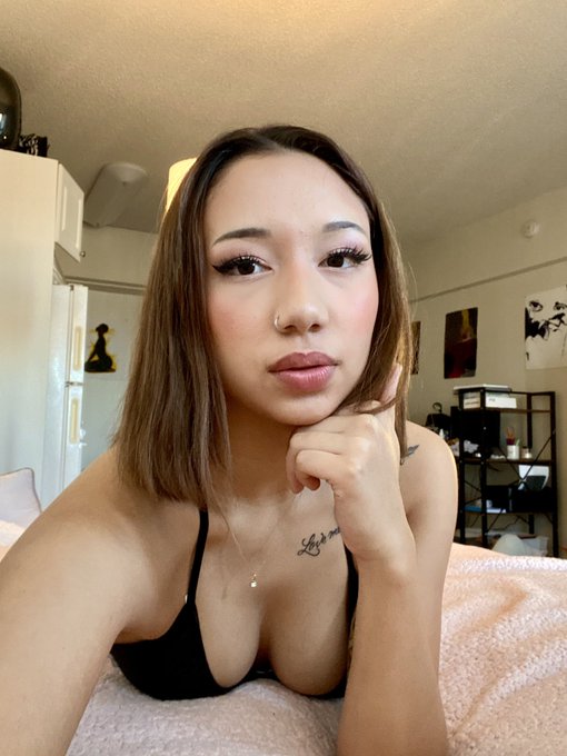 🌟ATTENTION DIRECTORS/PRODUCERS🌟  I am 18, Filipina, and available to book and shoot content!   📍 Local<a href="/tag/mvsales"class="tags"><span>#mvsales</span></a>