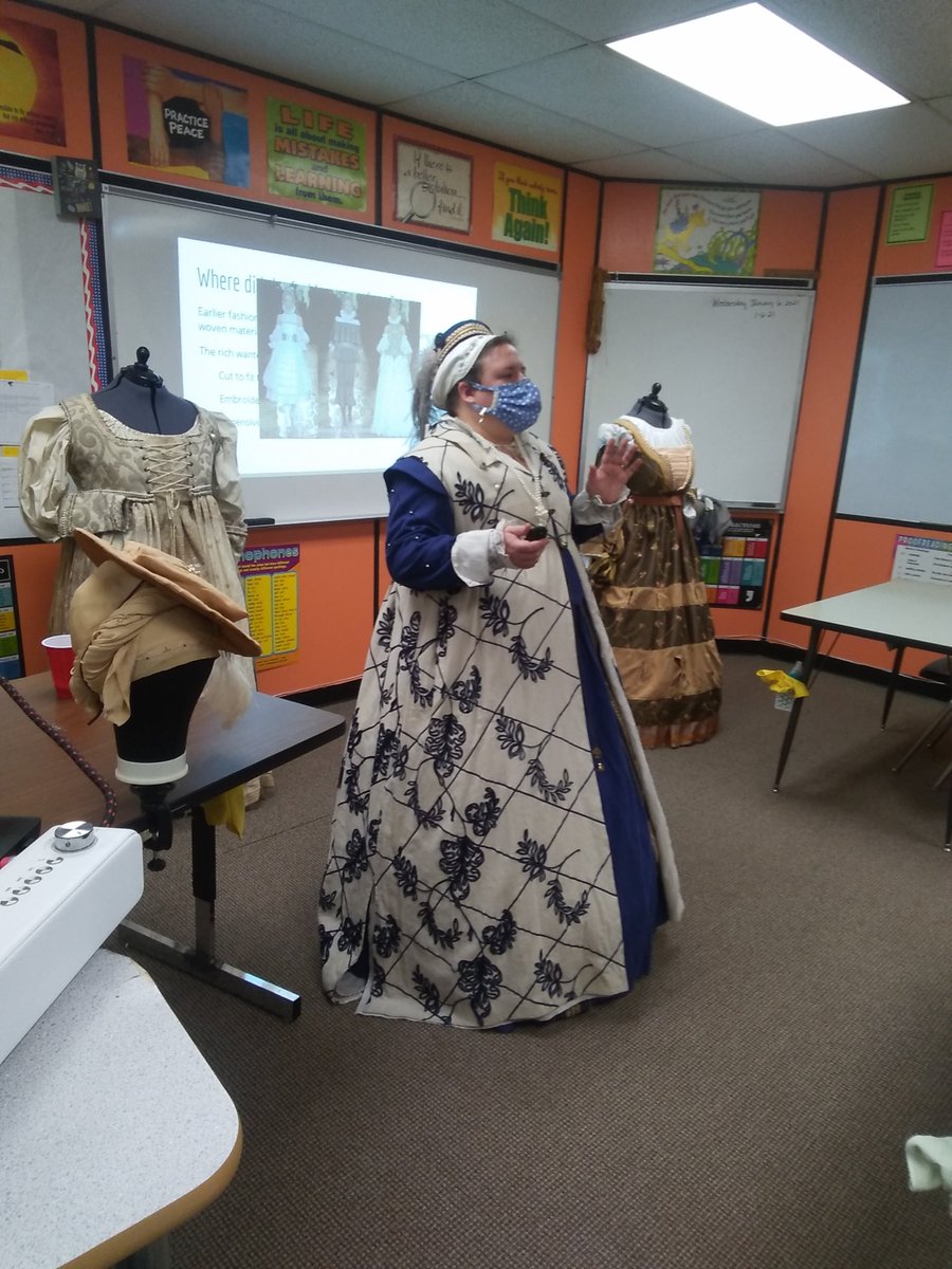 CayWildfong's tweet photo. Another great presentation on the Renaissance by Rachel Malay. Ready to tackle Romeo and Juliet. 
#TPOD https://t.co/lNRh4qimJs