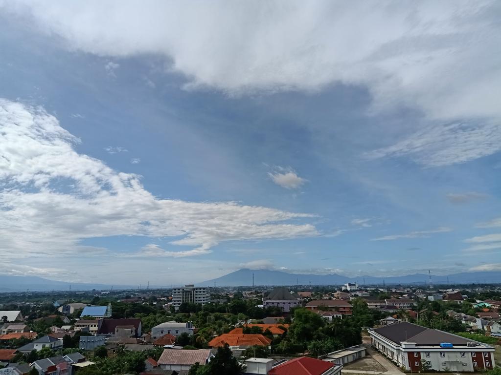 bumiedelweis's tweet photo. fine day https://t.co/XO3H6KCxbw