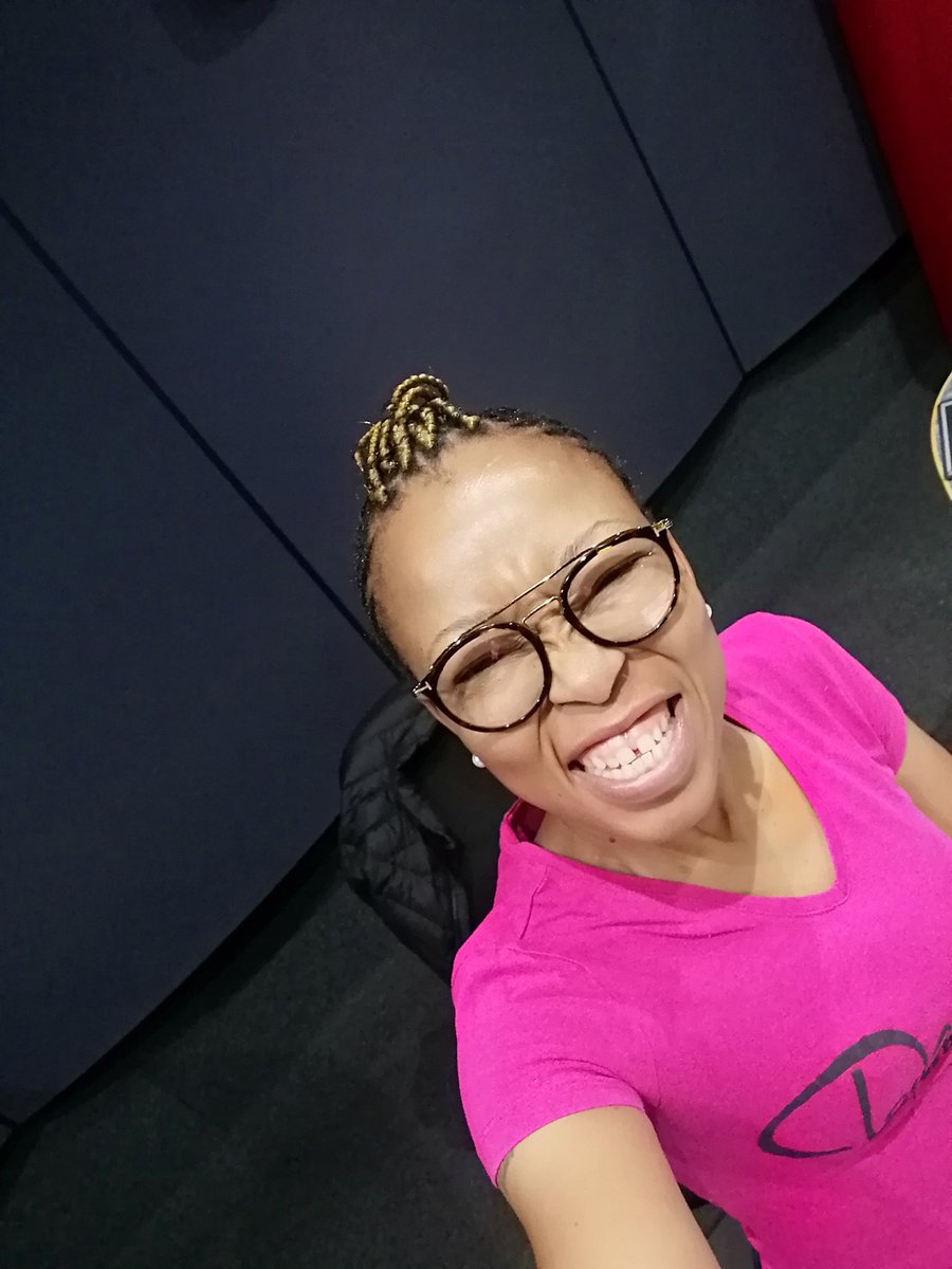 Twasagirl's tweet photo. 6 types of books to read in 2021:
- Spiritual &amp; Motivational
- Personal Finances - Money management
- Career related (enhance yours) 
- (Auto)-biographies (learn from others)
- Fiction (enhanced imagination)
- Leadership (self-leadership is critical)#TwasaTalks #TelkomMonateVibes https://t.co/ytNzvCdggn