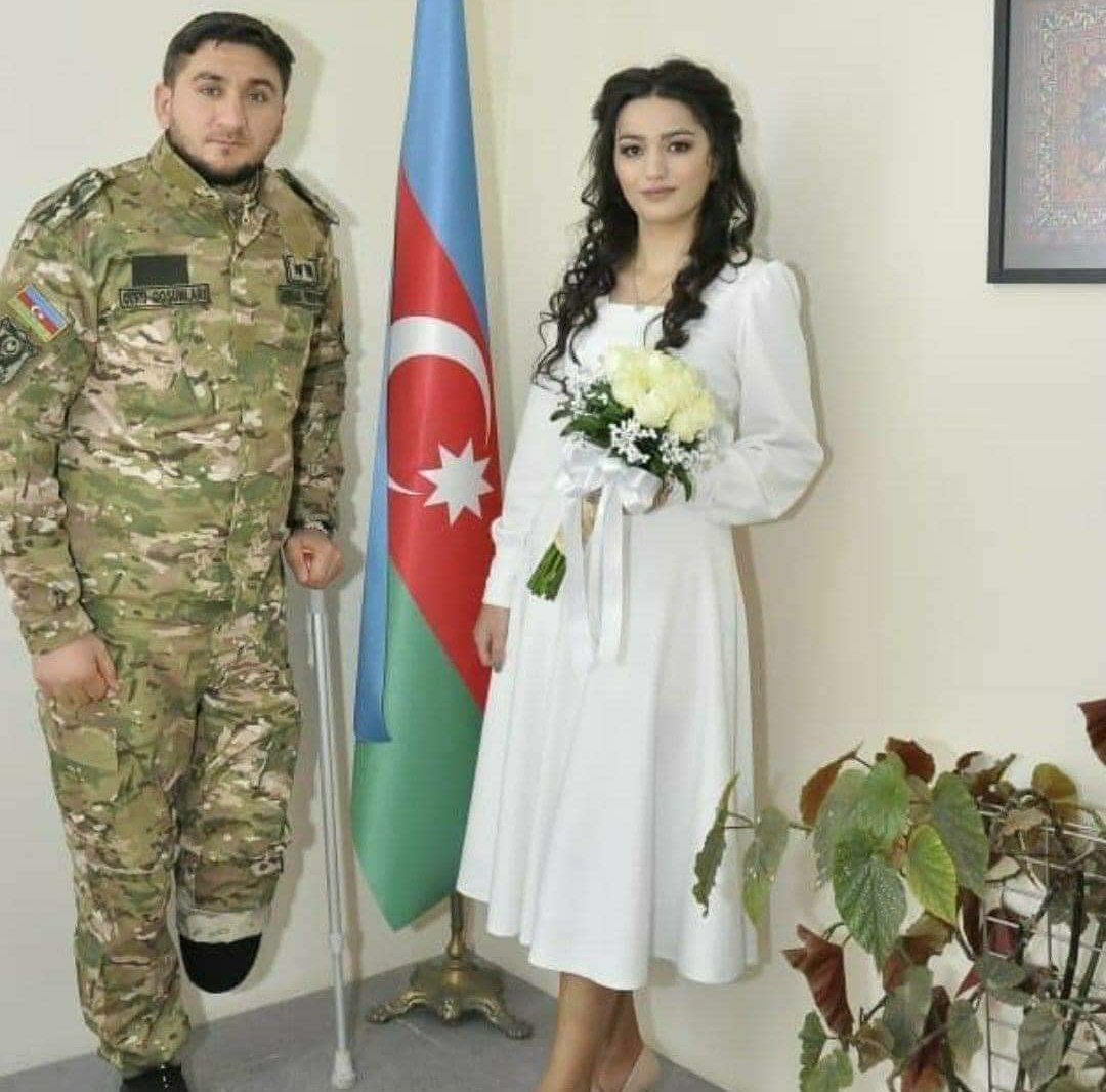 Ali_F_Alizada's tweet photo. It's nice to see that Ghazi (veteran) of the #Karabakh war got married. I wish them good health, happiness and all the very best! 

Qazimizin evliliyi mübarək olsun!Şad oldum. Allah hər ikisinə can sağlığı və xoşbəxtlik qismət eləsin! https://t.co/xEqlKst0mQ