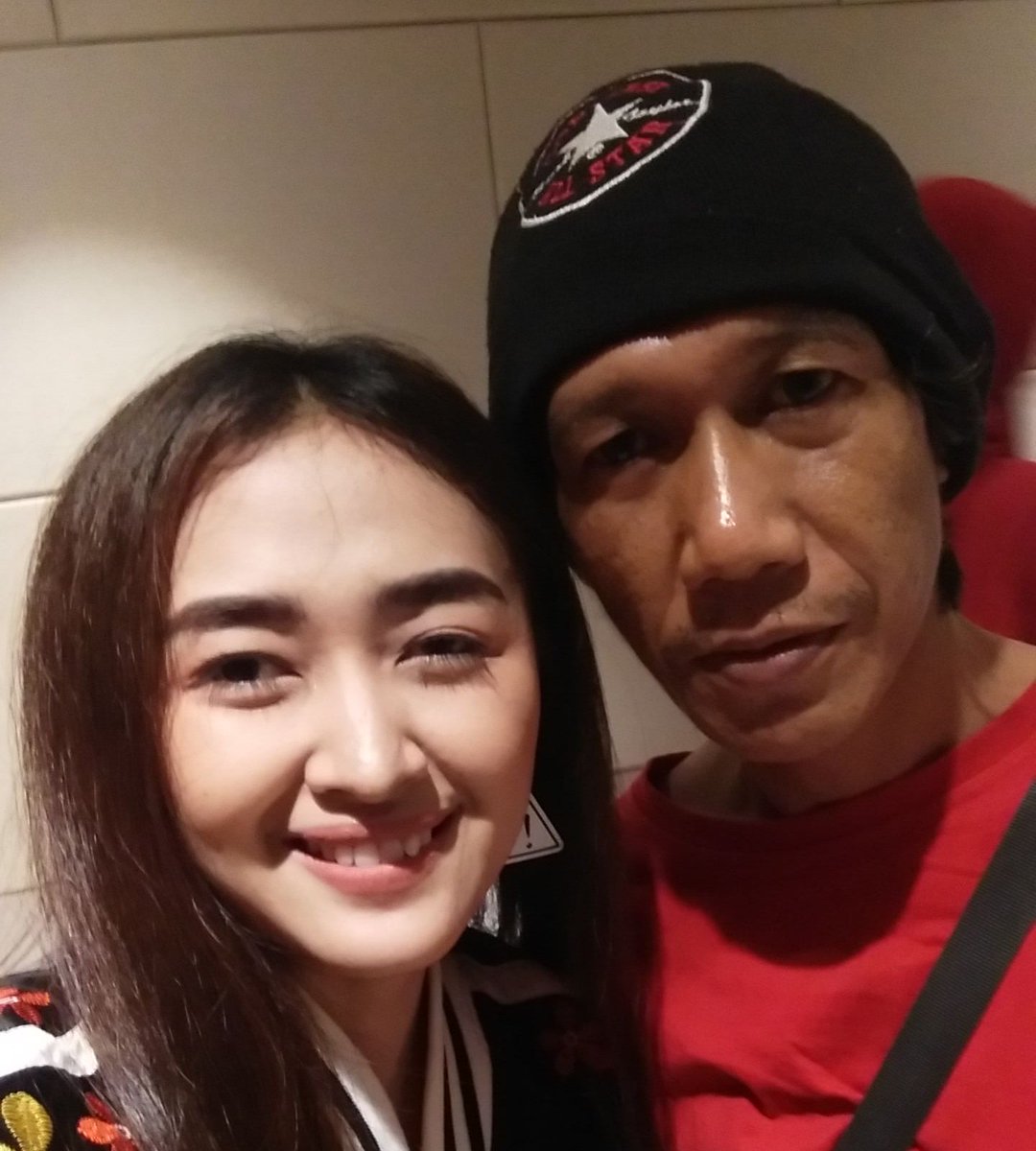 <a href="/rdi971/">97.1 FM RADIO RDI JKT</a> <a href="/ea_minteva/">EA MINTEVA</a> Ka req <a href="/Mai_Shaka26/">Maisaka_26</a> <a href="/ASCADA_ID/">Ascada Musik IND</a> Jatuh Bangun .
Slm <a href="/IncezzNooraini/">incezz nooraini dewantara</a> <a href="/AhmadSy43958414/">ahmad Syarif</a> @Zhiashidqi <a href="/ekseeizz/">Dayat Ekseeizz</a> <a href="/MiatyAti_971/">Miaty ati</a> <a href="/olay_arief/">OLay Costers17</a> <a href="/SriPuji00014107/">Sri Pujiati</a> <a href="/SitiNuriyah31/">Siti Nuriyah</a> @toink_wonosobo <a href="/ErnasariDamaya2/">Ernasari Damayanti</a> @wanabud971 <a href="/Nhie_atni/">💕 Nhie Atni 🍃</a> <a href="/Jon_FCR/">Jon Perdana ❤🇮🇩</a> <a href="/pratamagalih47/">Mas Pratama A.Md</a> <a href="/Anggie_ch4nd/">Anggie anasstasya</a> <a href="/novamarlina96/">Novamarlina97@yahoo.com</a> #LDR