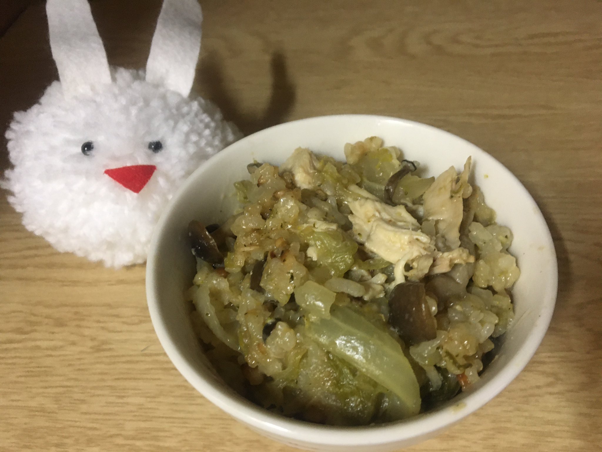 ウサギとうで ダイエット要素 調味料と水分量以外は マッスルグリルの究極のダイエット飯 セメント のまんま 五目めし要素 上記 セメント の調味料部分を五目めし風にアレンジ セメントに比べて水分を少なくして米つぶ要素が残っ