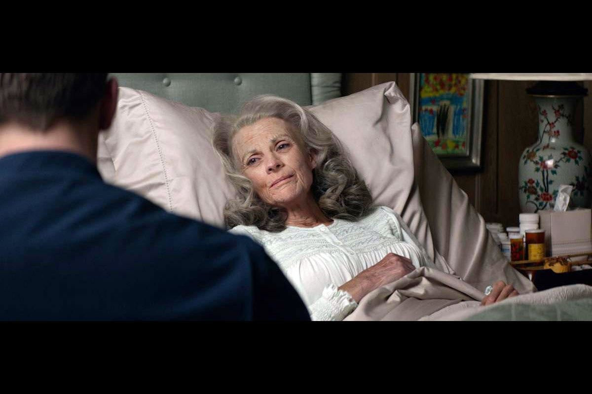 But they’ve also done it the other way too! The original actor on set, Hayley Atwell, and then an older actress in the Rig (face capture off set), and then blending because the prosthetics didn’t look right. Why does it work? ORIGINAL ACTRESS’ MOUTH.