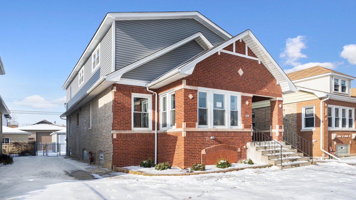 miguelaranda84's tweet photo. New Listing available now in Portage Park. Pictures came out great for this one!
#Padscouts #ForSale #home #Homebuyer #FirstTimeHomeBuyer https://t.co/6237oPajmF