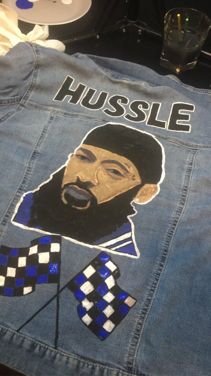 ebonystar_'s tweet photo. @queennxna @alwaysSFTC @ebonystar_ #DenimWear #EverythingCustom #ESTAR https://t.co/TT16uou0Zz