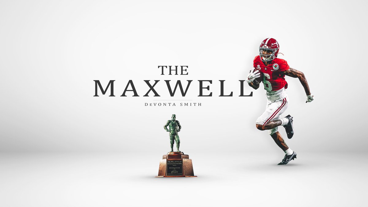 AlabamaFTBL's tweet photo. DeVonta Smith: Most Outstanding Player in College Football. 

@DeVontaSmith_6 

#RollTide https://t.co/tKgPVTGBe1