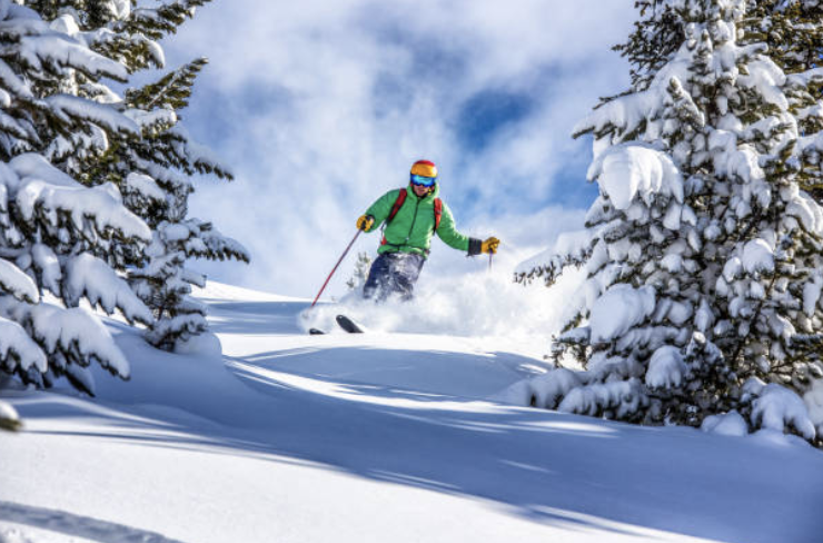 skiNsee's tweet photo. Our type of Snowcial distancing 🌨❄️ There is still time to grab a rental for the weekend!
-
-
#skiislife #skiutah #skinsee #utahskis #snowday #visitutah #needsforspeed #skiing https://t.co/TNBRNnnyWB