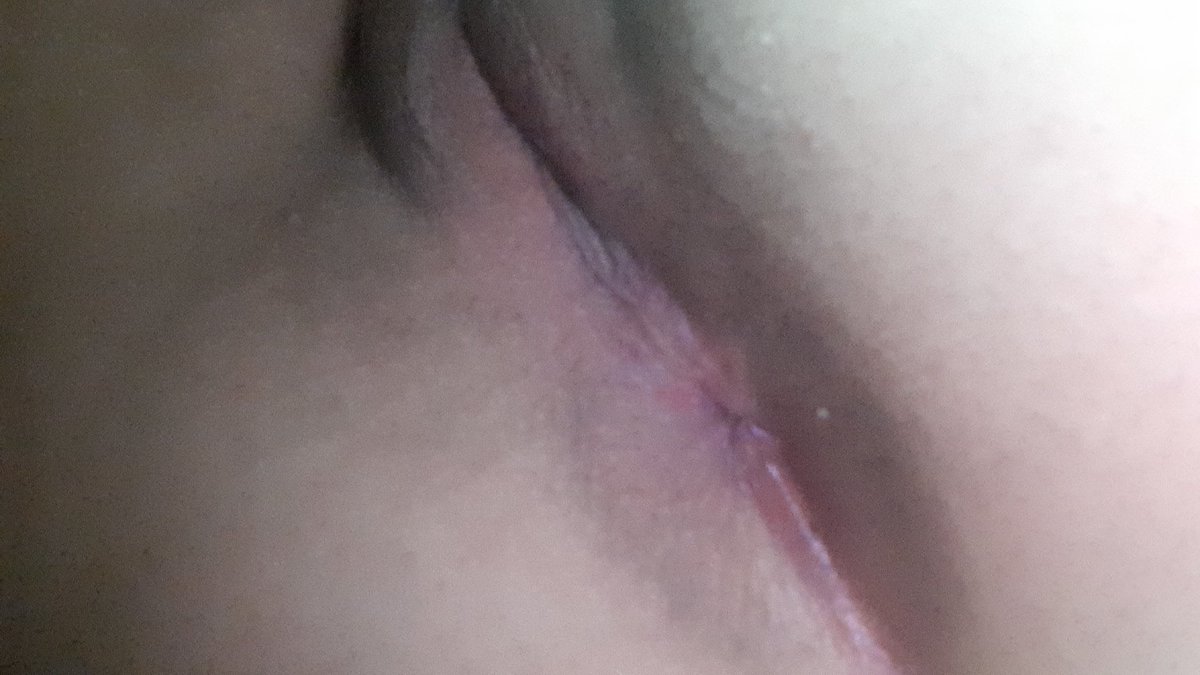 Saravalen69's tweet photo. Mi culo también quiere pene duro quien dice yo? https://t.co/8ZOxgFnXSP