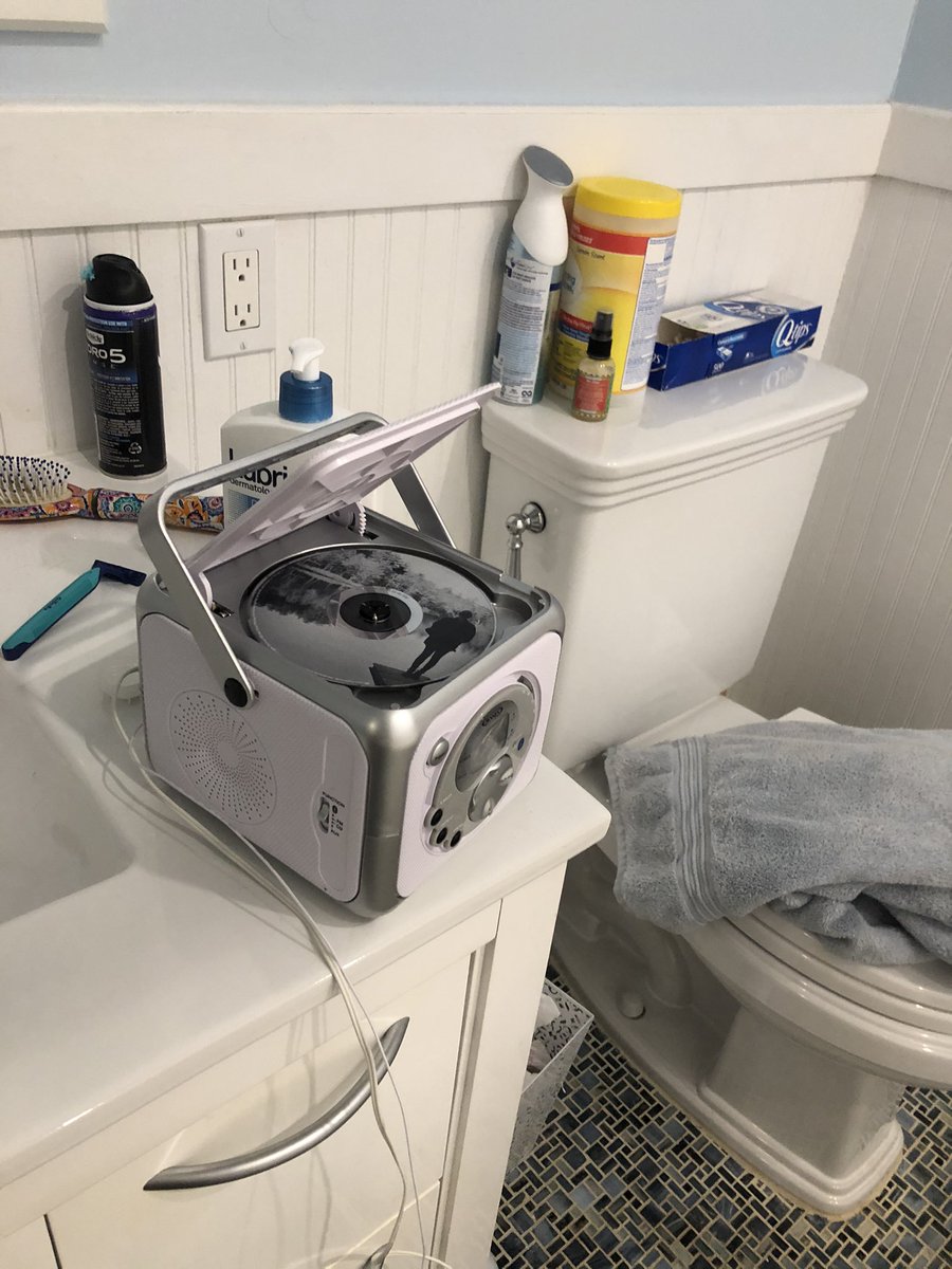 susaneschulz's tweet photo. @taylorswift13 we finally got the Evermore CD and my 10 year old is learning to use a CD player. Listening to you #showertunes #oldschool love you! https://t.co/haPWaU05aU