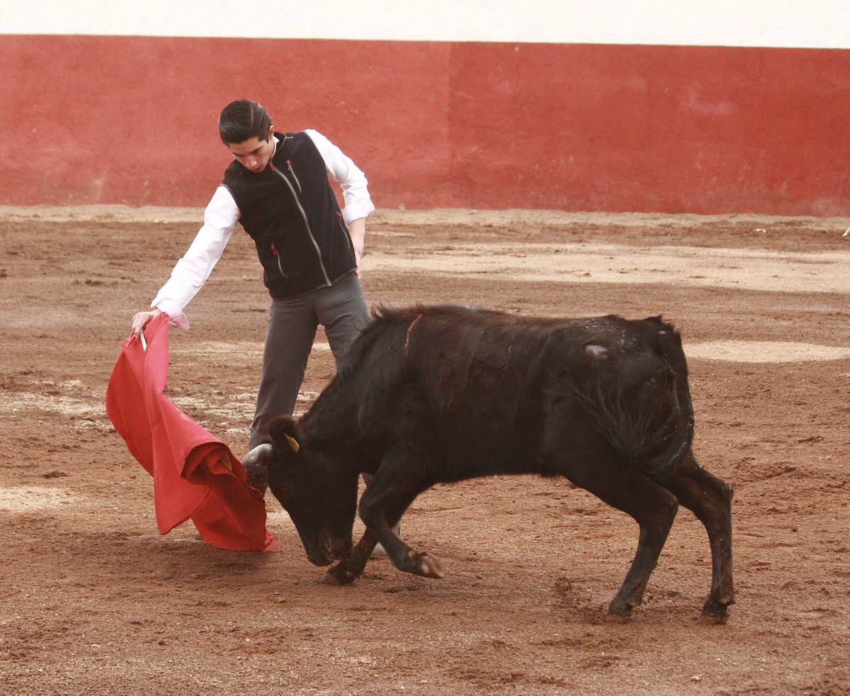 Daniel Cortina tweet media