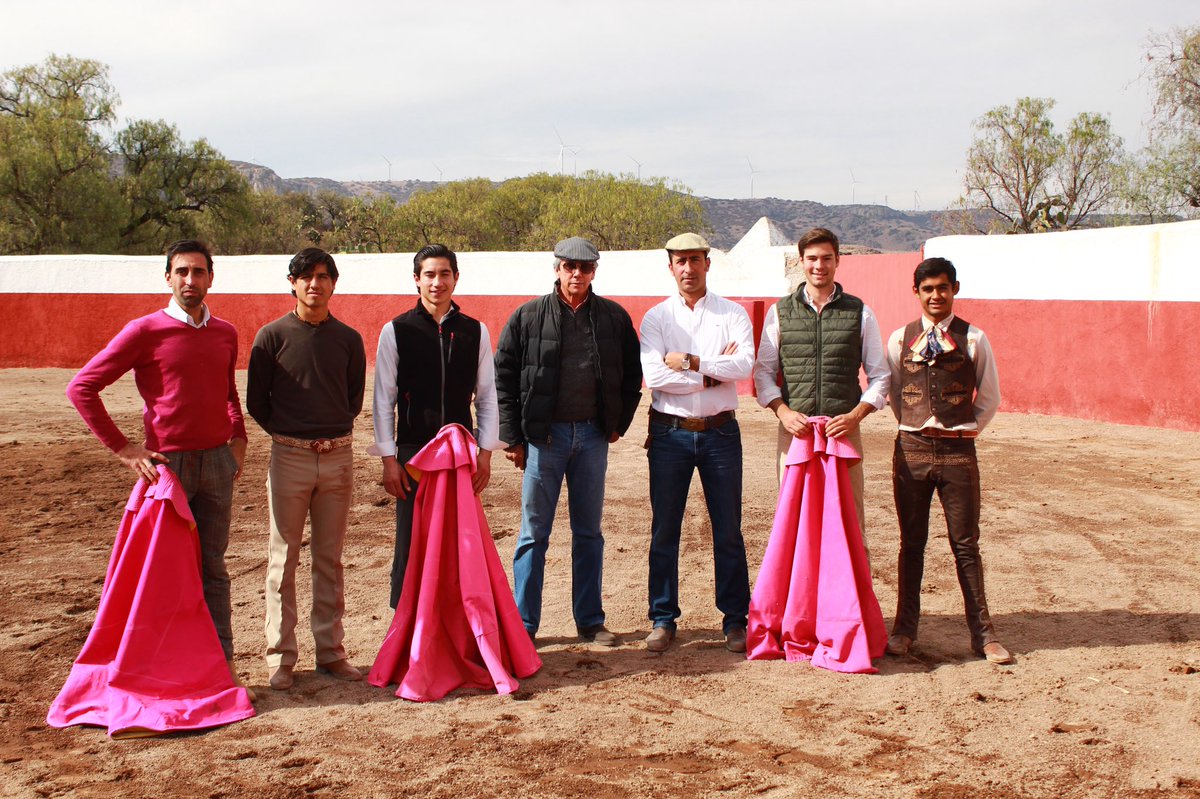 Daniel Cortina tweet media