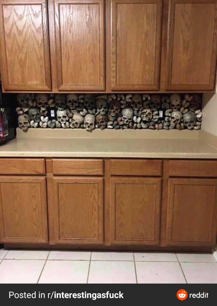 WindowDrama's tweet photo. @dnlnwmn it might be time to redo your kitchen backsplash? https://t.co/e0p2pI7YHT