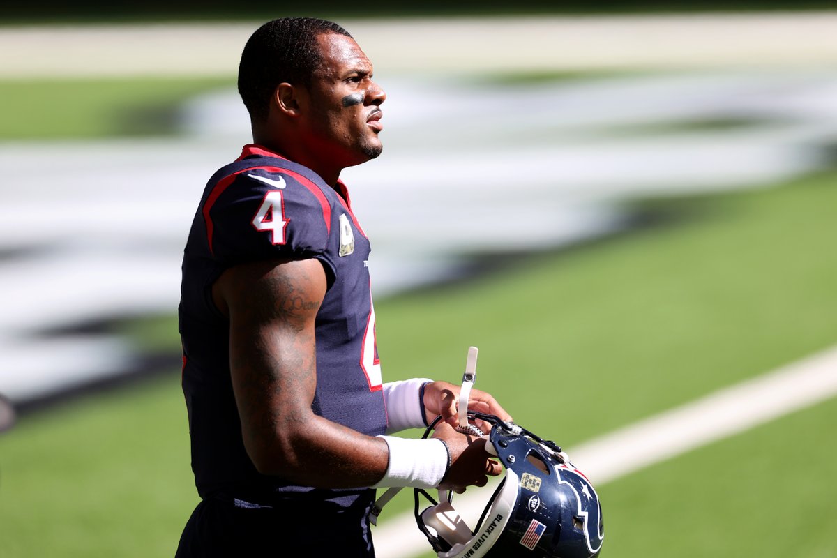 BleacherReport's tweet photo. Deshaun Watson advocated for the Texans to hire Chiefs OC Eric Bieniemy and they didn’t interview him, per @AlbertBreer https://t.co/U7PGOjpM3u