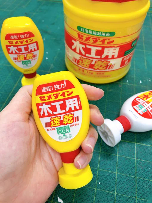 寒い地域に住んでいる人は要注意！木工用接着剤は一度凍ると再利用不可に･･･！