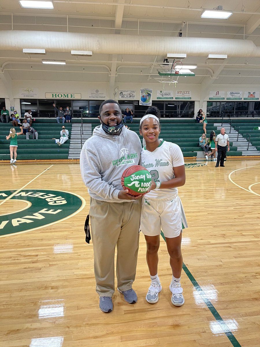 Huge congratulations goes out to Chaniya “Shaq” Clark  and Janay Outten. Chaniya broke the school record with 1000 rebounds and Janay has scored her 1000th point. Great job ladies!