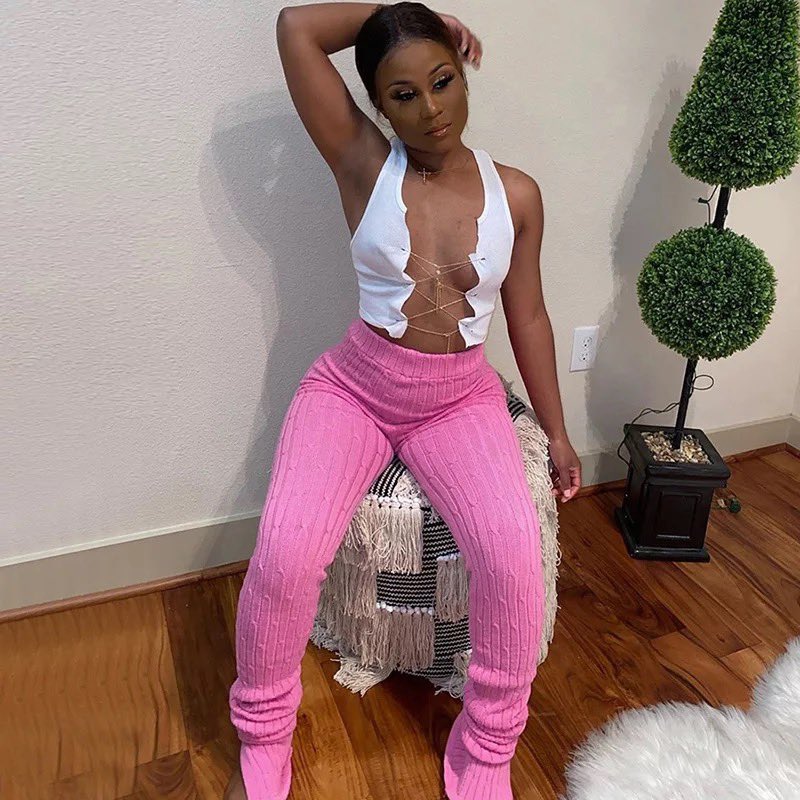 _PayAttentionn's tweet photo. NOW AVAILABLE ✨

✨FREE SIZE (one size fits most)✨
Recommended sizes would be (XS-XL)

Purple
Grey
Pink
Navy Blue 

 Save 15% using code “Divine” at checkout ✨

https://t.co/gJWKKz78YA

#newarrivals #newyear #stackedleggings #thermal #thickmaterial #stacked #stackedjeans https://t.co/GqW5bGnoV5
