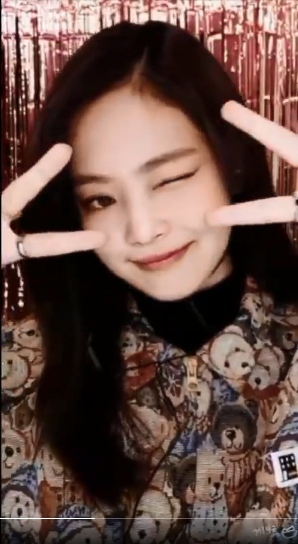 GVGSHOP's tweet photo. 제니의 곰돌이자켓 쇼핑하기👉 https://t.co/waFyQzvSz9  Worldwide Shipping✈️ #BLACKPINK  #JENNIE #블랙핑크 #제니 #영통팬싸 #블링크 #blink #FREAKISHBUILDING #SMACU #BLACKPINK好きな人と繋がりたい #JENNIESTYLE #JENNIEFashion #BLACKPINKStyle https://t.co/rX9n1Rsiao