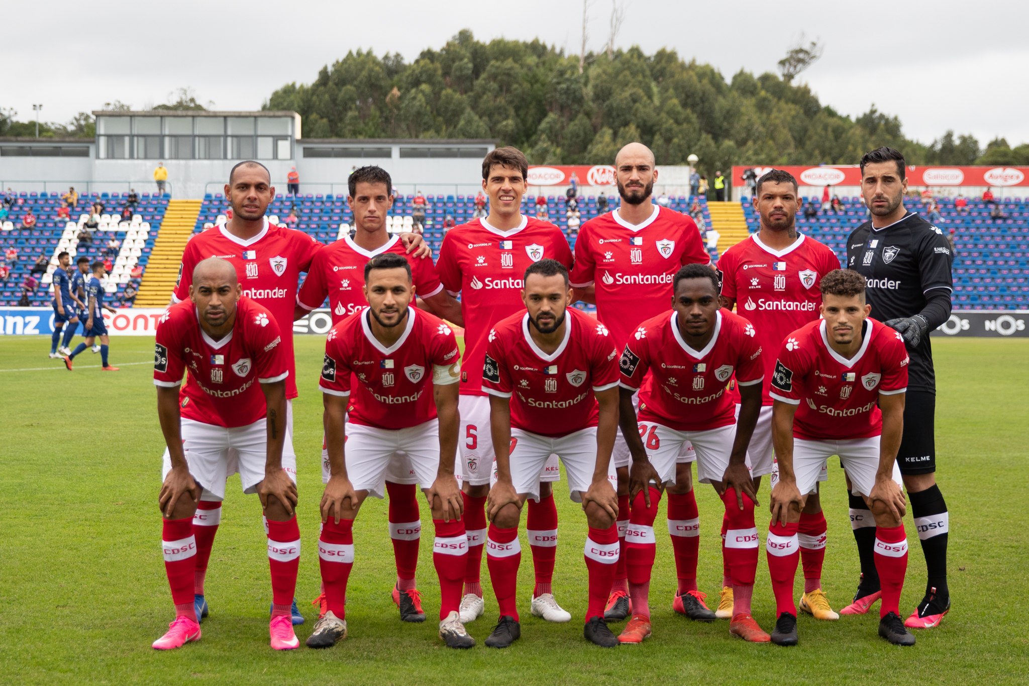 Kelme Japan ちょこちょことお問い合わせをいただく ポルトガル プリメイラリーガ1部所属の サンタクララ さんのレプリカですが 実は Kelme公式オンラインストアにて レプリカユニフォームを販売中です Cdサンタクララ レプリカユニフォーム