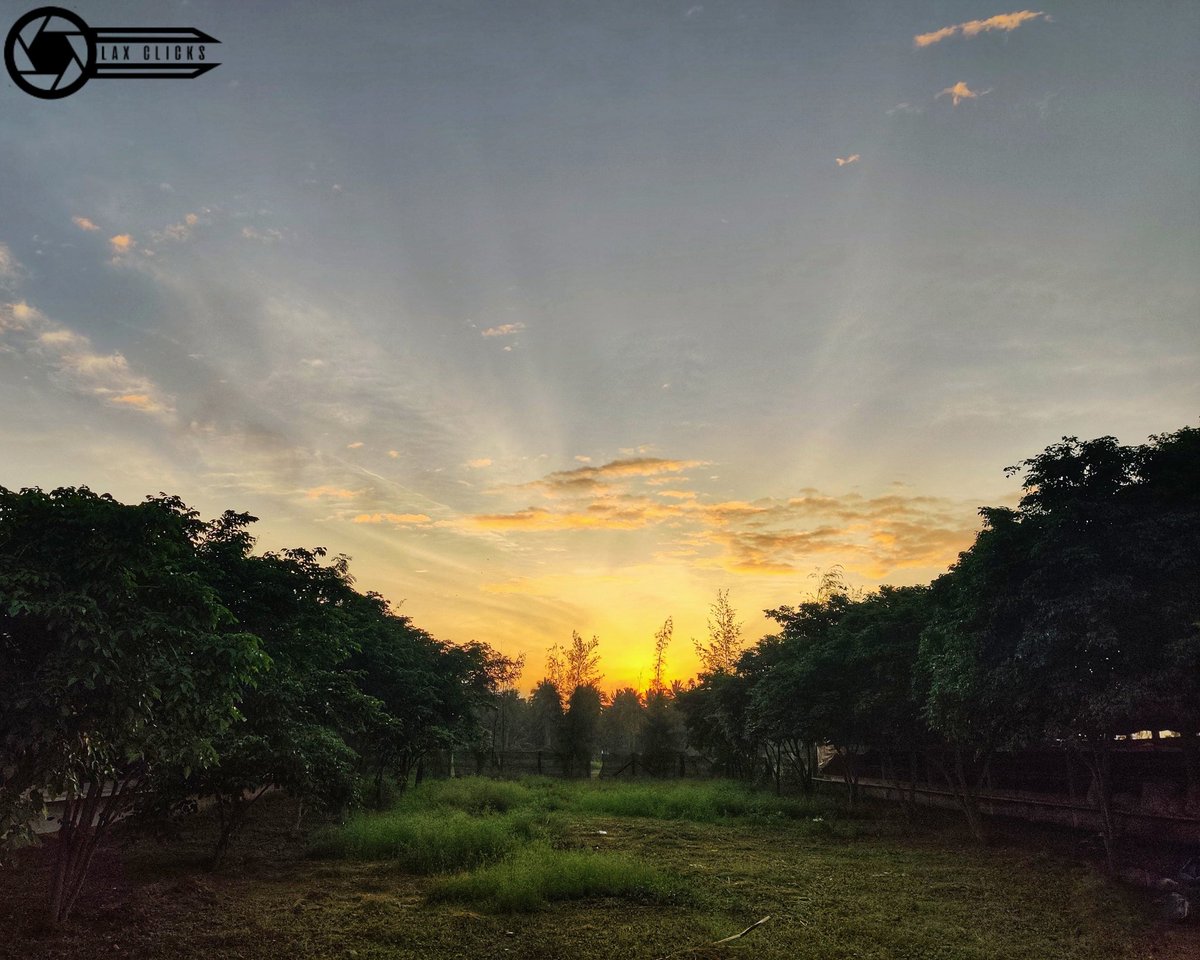 laxmanudt's tweet photo. #Lax_clicks
#sunrise
#My_farm https://t.co/X1001EPDYZ