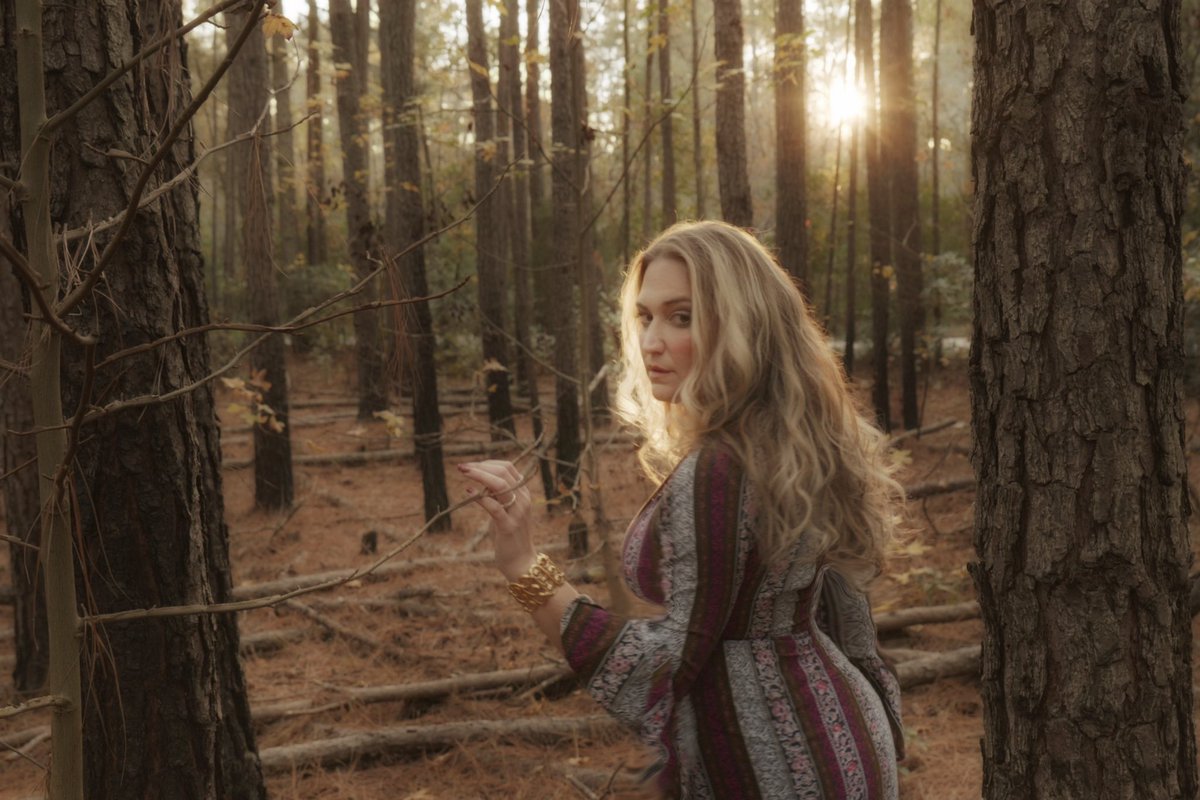 JenniferMaring's tweet photo. Into the forest I go, to lose my mind and find my soul #positivevibes #empowerment #belove #lumixs5 #togetherinstyle #maringvisuals #adventure #lumixambassador #photography #LUMIX #naturalbeauty https://t.co/vbCOUbrFUY