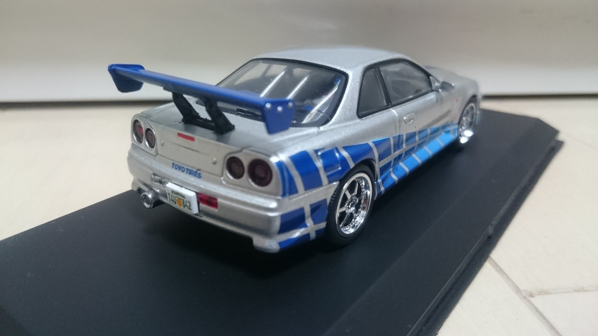U Sk メロン味 Auf Twitter リビングに展示していたミニカーシリーズ 43 グリーンライト ワイルドスピードx2 ブライアンのr34 Gt R 車高の高いこのメーカーですが ジャンプとかするので映画の中の車両も意外と車高高くて逆にリアル しかし飛び出たナンバーはなんとか U Sk メロン味 Auf Twitter リビングに展示していたミニカーシリーズ 43 グリーンライト ワイルドスピードx2 ブライアンのr34 Gt R 車高の高いこのメーカーですが ジャンプとかするので映画の中の車両も意外と車高高くて逆にリアル しかし飛び出たナンバーはなんとか