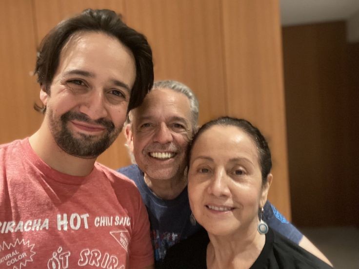 The cutest pics of Lin-Manuel MirandaA thread: