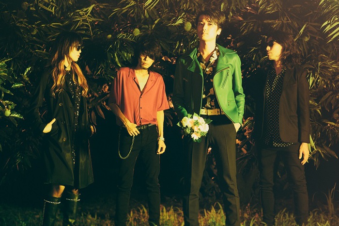 skream_japan's tweet photo. a flood of circle、「青く塗れ」「プシケ」などベスト盤『THE BLUE』収録の未配信だった15曲を一挙配信リリース https://t.co/Vmw4J0TJjT
#AFOC15th #AFOC2021 #フラッド https://t.co/9tLfzrNLFJ