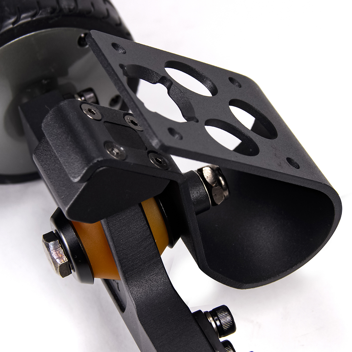 MandyChen111's tweet photo. Rear Tension Suspension Truck. 

Land SnaiL 930 Electric Skateboard

SK / WhatsApp:  +86 13670131260

#BrotherHobby #LandSnaiL #ESkateboard #LandSnaiL930 #electricskateboard #esk8 #eboard #eboarding #electricskateboarding #skateboard #skate #electricscooter https://t.co/FS9OywNzE7