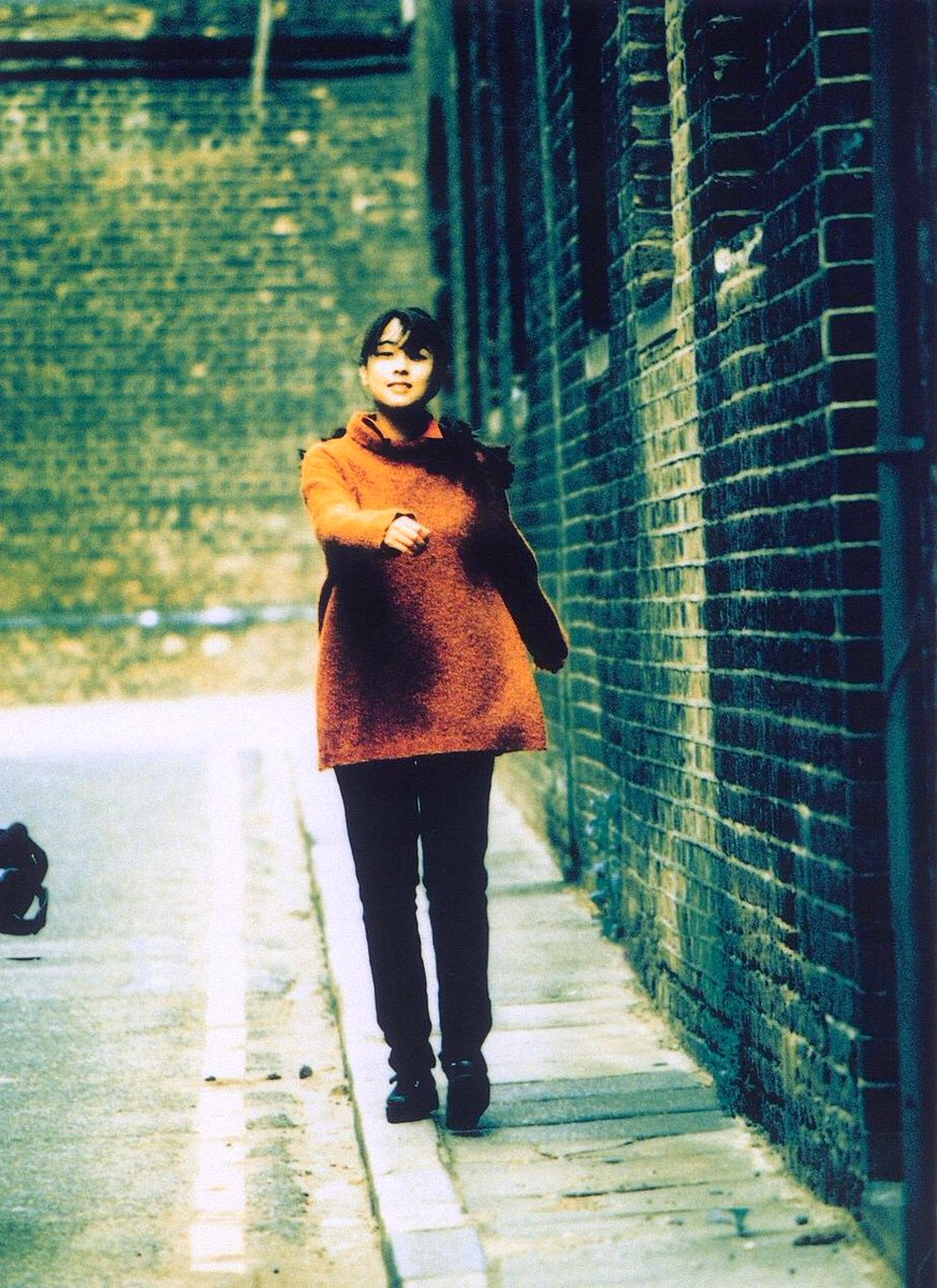 Zardbot 坂井さんが着用しているものは Dkny Jeans 90s Hooded Down Jacket 赤いブルゾン Krizia Jeans 赤いチェック柄のシャツ Dkny Athletic Equipment グレーのtシャツ Real Skateboards 白いtシャツ です Zard坂井泉水さんのファッション Zardbot 坂井さんが着用しているものは Dkny Jeans 90s Hooded Down Jacket 赤いブルゾン Krizia Jeans 赤いチェック柄のシャツ Dkny Athletic Equipment グレーのtシャツ Real Skateboards 白いtシャツ です Zard坂井泉水さんのファッション