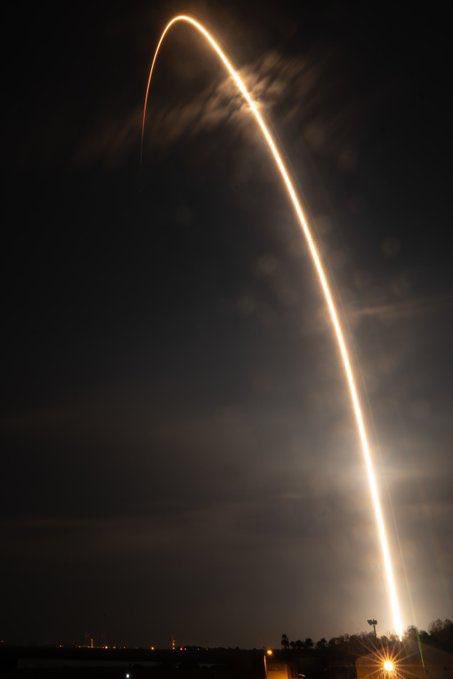 Uzay yolculuğunda gök kubbeye bıraktığımız güzel bir imza...🇹🇷

Hatıra olarak bize kalsın...

#Türksat5A