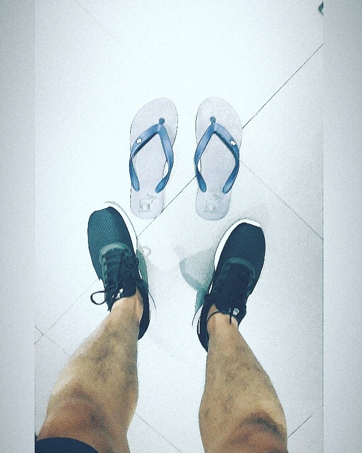 richardlnsasia's tweet photo. After changed from flip flops to shoes
.
#photo #sandals #flipflops #shoes #panama #sandalpanama #nike #nikeshoes #niketanjun https://t.co/jRI7BrkwhG