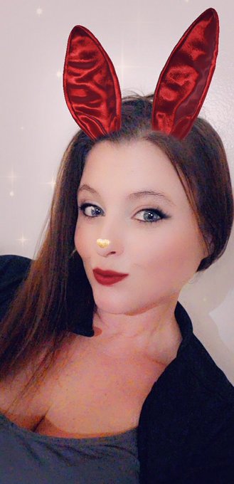 let me be your bunny😍 https://t.co/DCW9fiaTe8<a href="/tag/selfies"class="tags"><span>#selfies</span></a>