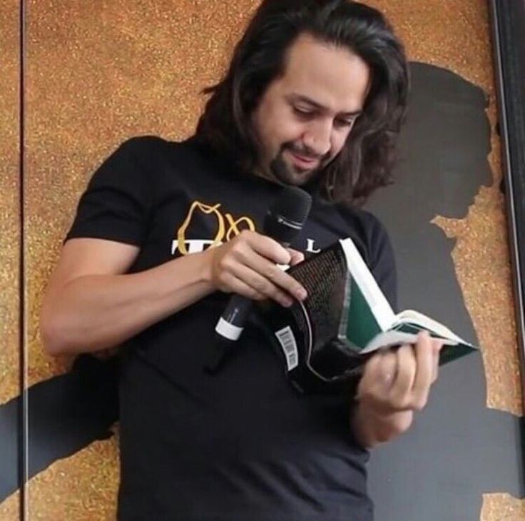 The cutest pics of Lin-Manuel MirandaA thread: