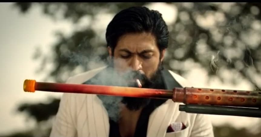 B__Balaji's tweet photo. Happy Birthday Yash...🎂🎂🎂
#HBDRockyBhai #HBDYash https://t.co/8lqVz3jNcb