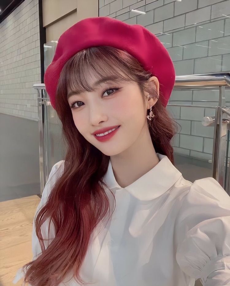 how i usually drink more than a 2 litres of water everyday ; edtwt , a thread