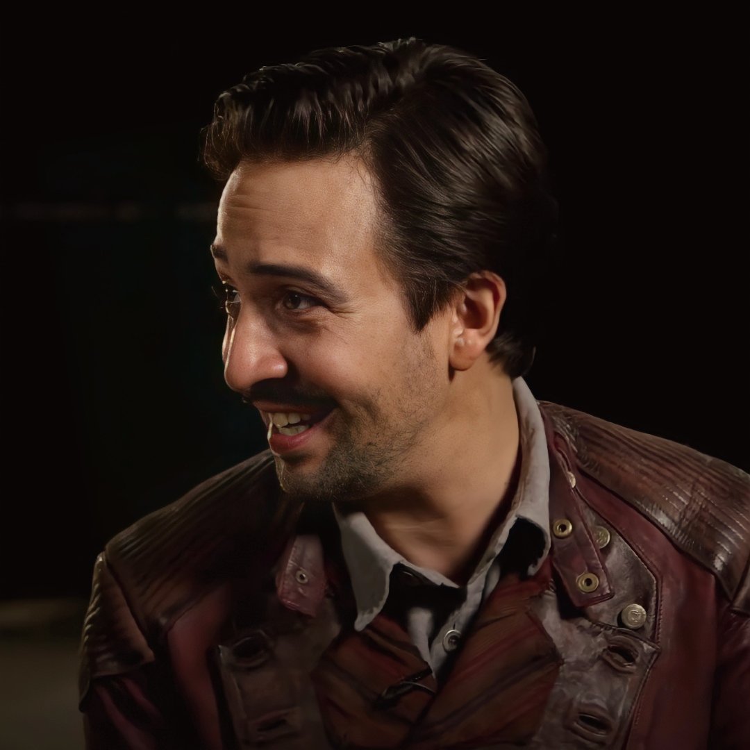 The cutest pics of Lin-Manuel MirandaA thread: